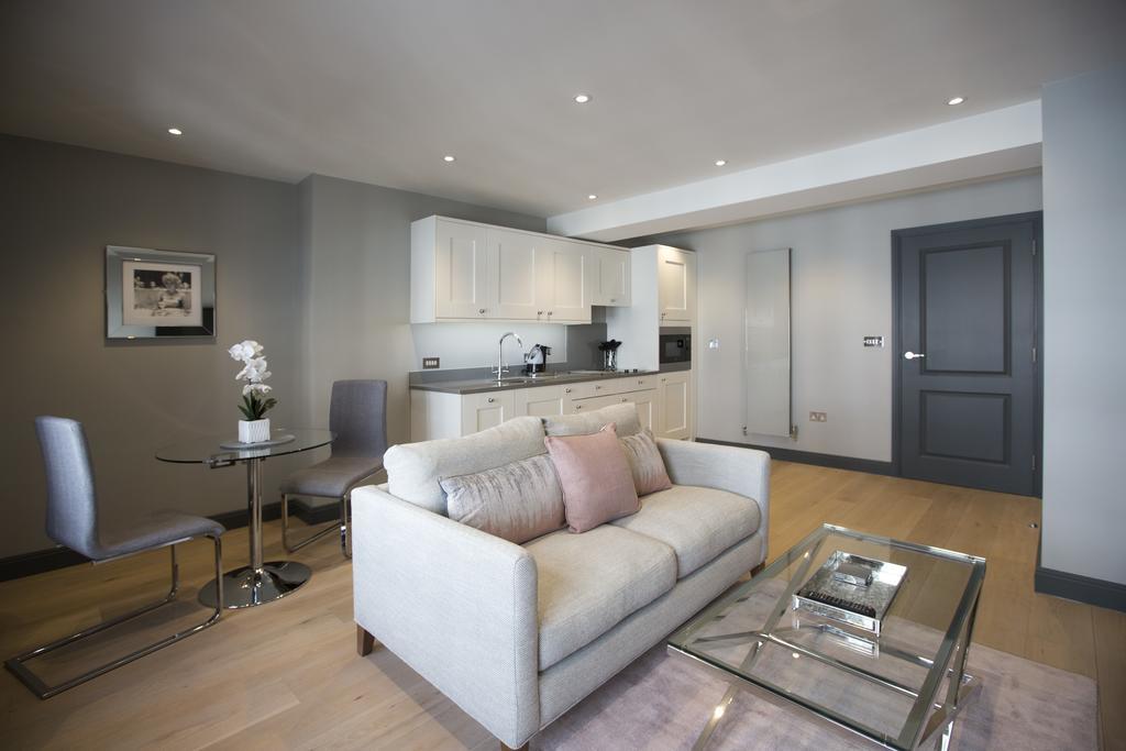 Appartement No.8 Waterloo Street *